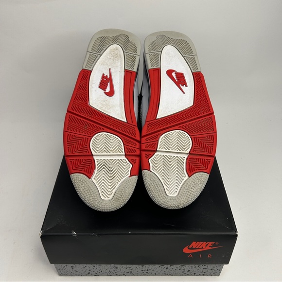 Nike Air Jordan 4 Retro “Fire Red” 2023 - Picture 7 of 8